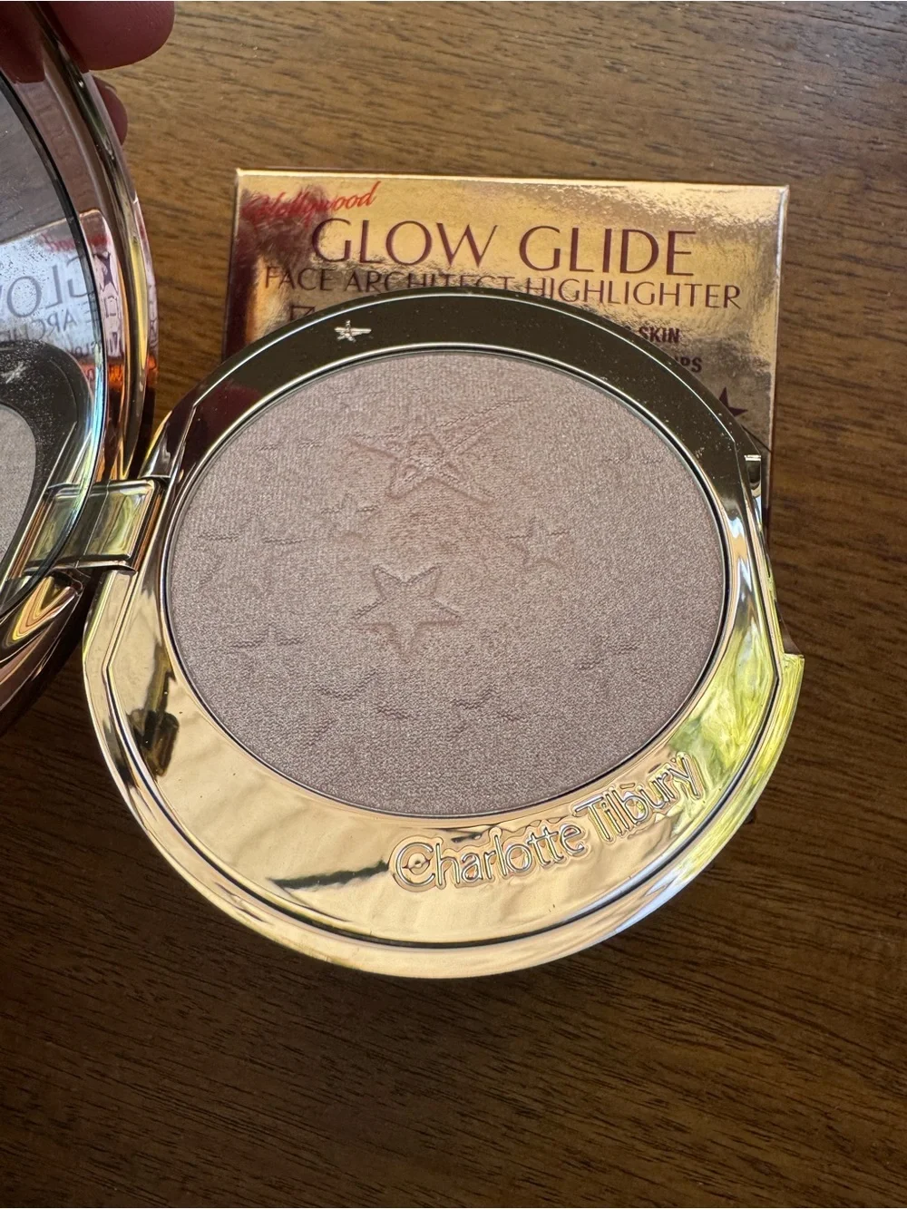 Charlotte Tilbury Glow Glide Highlighter - pillow talk glow